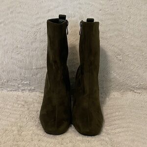 Elegant Olive Suede Heeled Boots